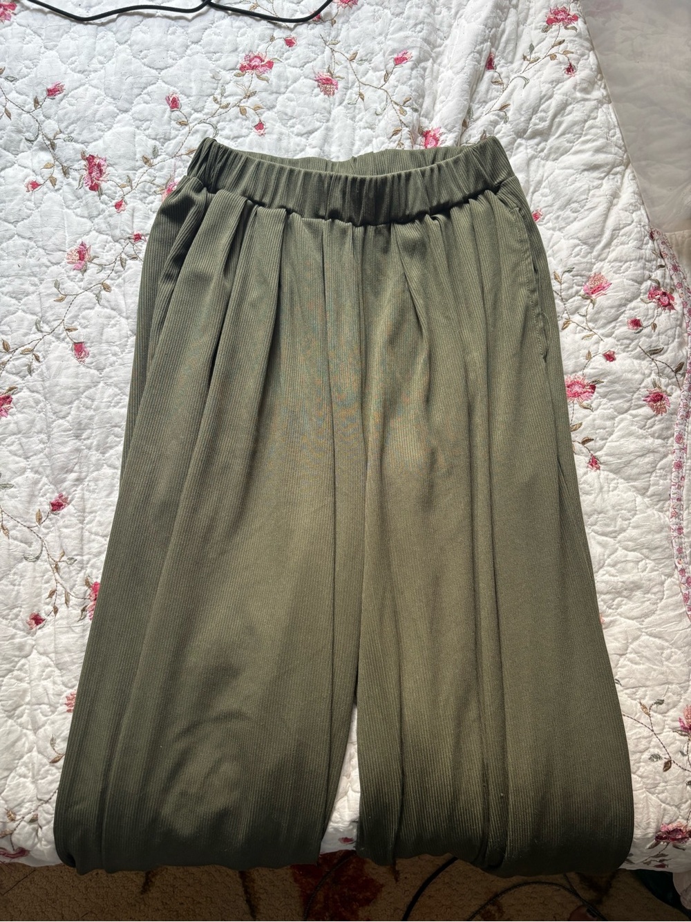 Cider Dark Olive Green Wide-Leg Pleated Pants